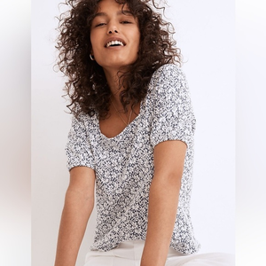 Madewell Floral Jacquard Button-Back‎ Top